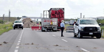 Atorones en la Monterrey-Nuevo Laredo, responsabilidad de Autopistas del Noreste